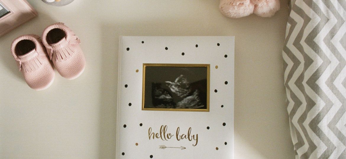 polka-dot-baby-memory-book-with-sonogram